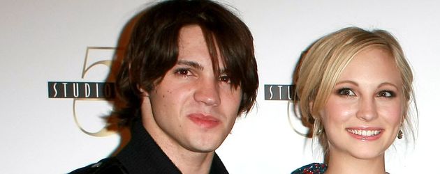 Candice Accola und Steven R. McQueen Candice Accola und Steven R. McQueen