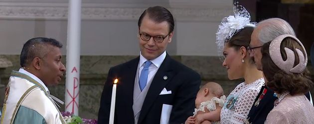 Prinz Oscar von Schweden bei seiner Taufe im Mai 2016 Prinz Oscar von Schweden bei seiner Taufe im Mai 2016