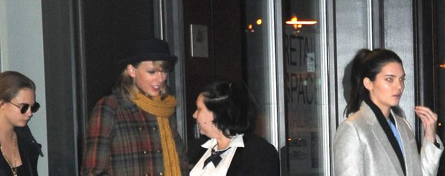 Taylor Swift, Kendall Jenner und Cara Delevingne Taylor Swift, Kendall Jenner und Cara Delevingne