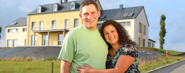 TV-Bauer Guy und seine Frau Victoria TV-Bauer Guy und seine Frau Victoria