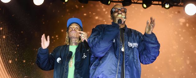 Wiz Khalifa und Snoop Dogg bei einem Konzert in New York im Mai 2016 Wiz Khalifa und Snoop Dogg bei einem Konzert in New York im Mai 2016