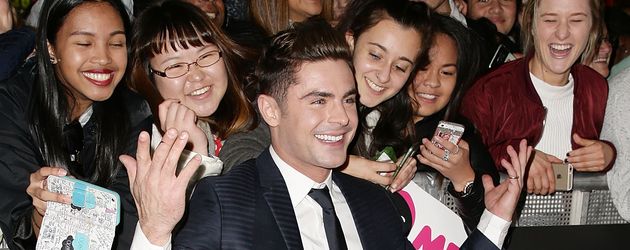 Zac Efron bei der "Mike and Dave Need Wedding Dates"-Premiere in Sydney 2016 Zac Efron bei der "Mike and Dave Need Wedding Dates"-Premiere in Sydney 2016